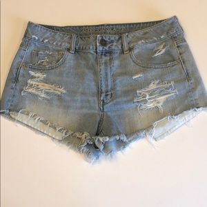 ⭐️NWOT AEO High rise distressed shorts⭐️